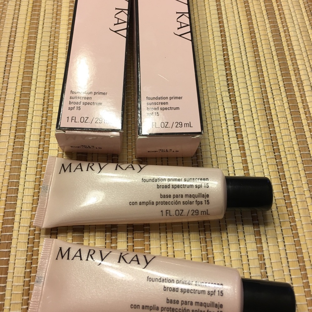 Mary Kay Foundation Primer with Sunscreen SPF 15